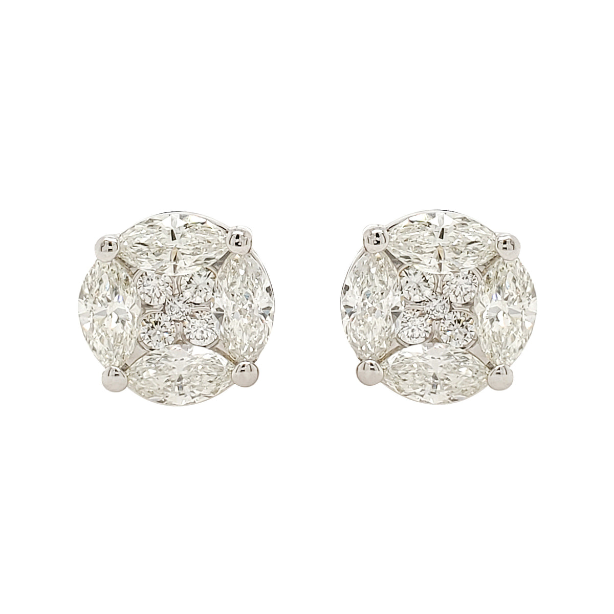 18K White Gold Diamond Stud Earrings: Illusion Setting Solitaire Design