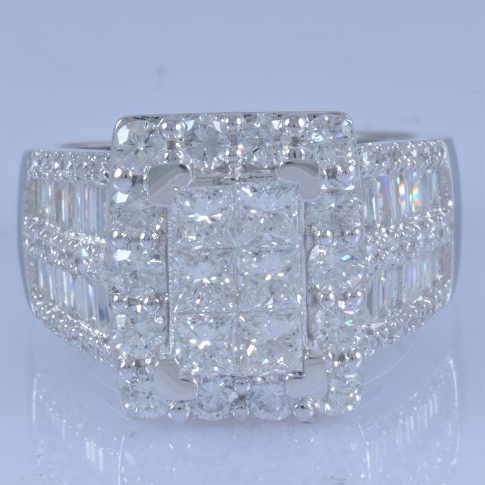 11224R Ring With Diamond