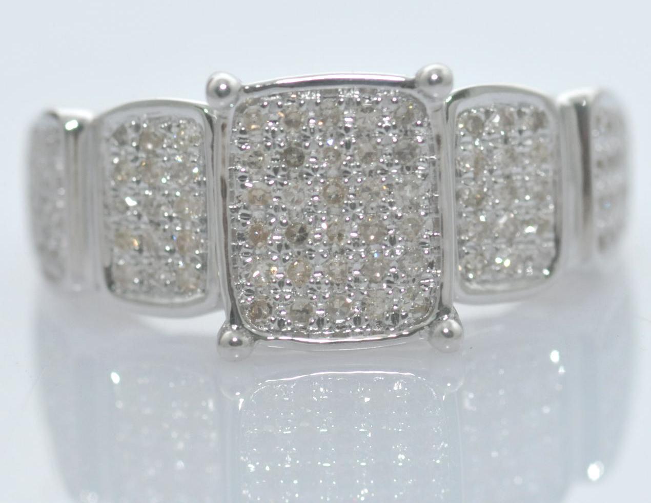 14051R Ring With Diamond