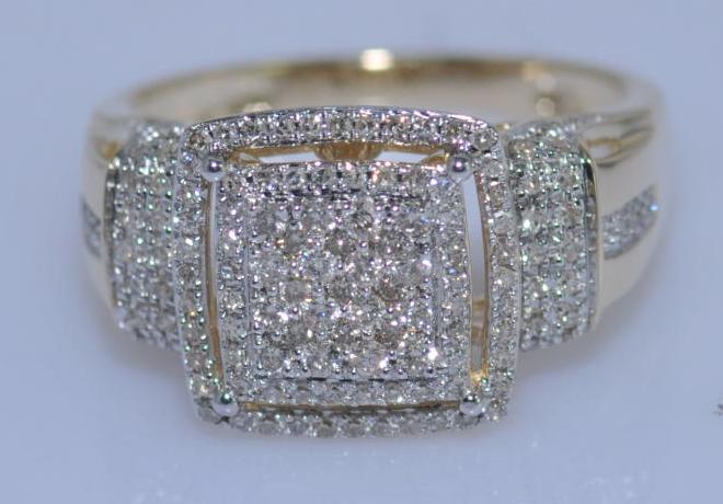 14098R Ring With Diamond